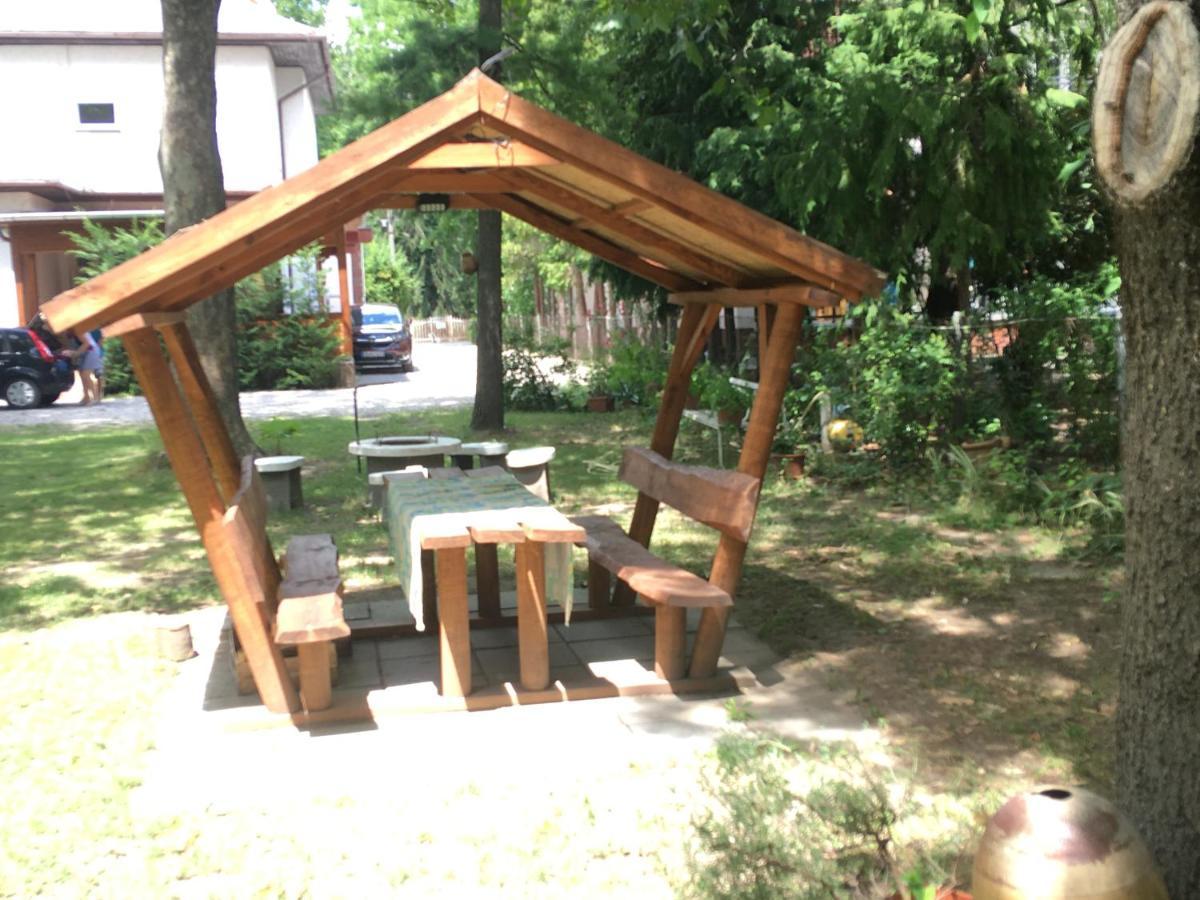 Honved Apartmanhaz Balatonlelle Ngoại thất bức ảnh