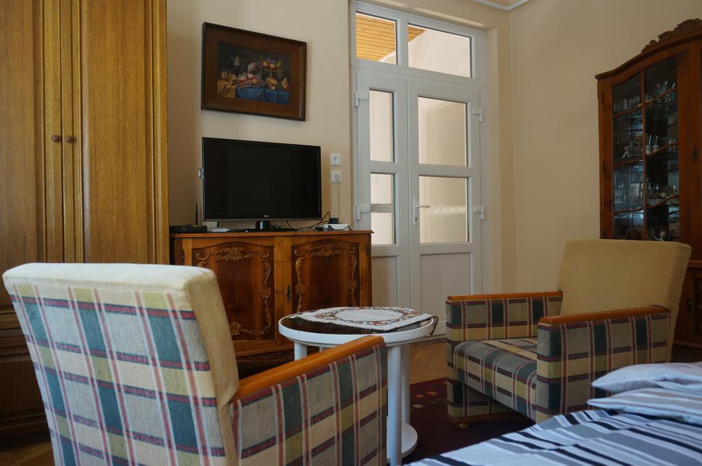 Honved Apartmanhaz Balatonlelle Ngoại thất bức ảnh