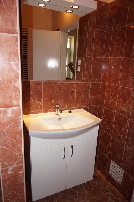 Honved Apartmanhaz Balatonlelle Ngoại thất bức ảnh